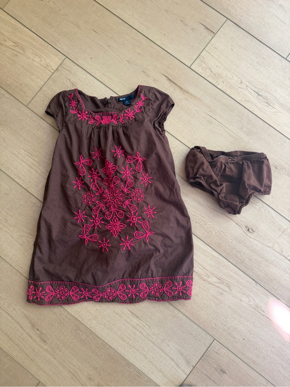GapKids Brown Embroidered Dress w/ Matching Bloomers Size S 6-7